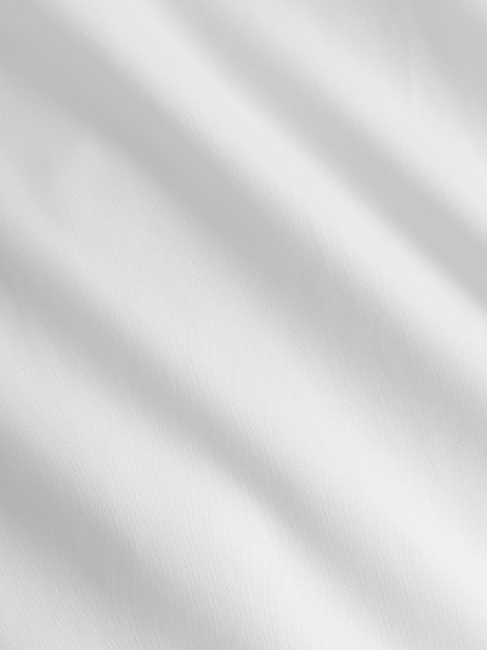 Camisa blanca antiarrugas con cuello italiano