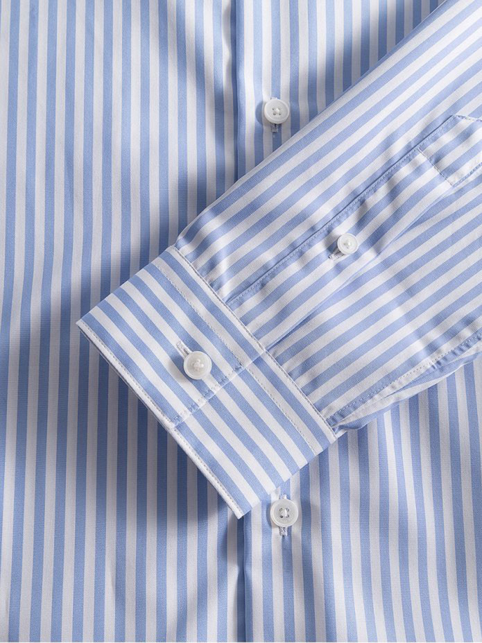 Chemise infroissable col droit à rayures bleu ciel