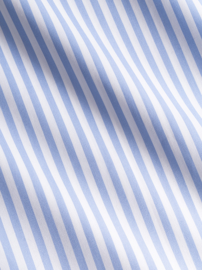 Chemise infroissable col droit à rayures bleu ciel
