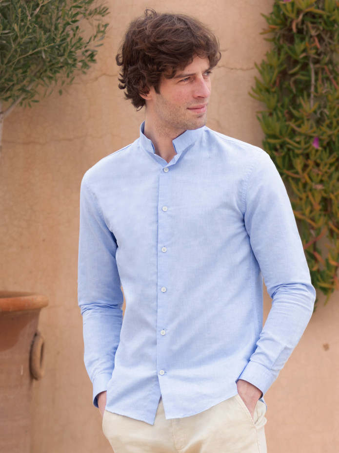 Camisa de cuello invertido de lino y algodón azul cielo