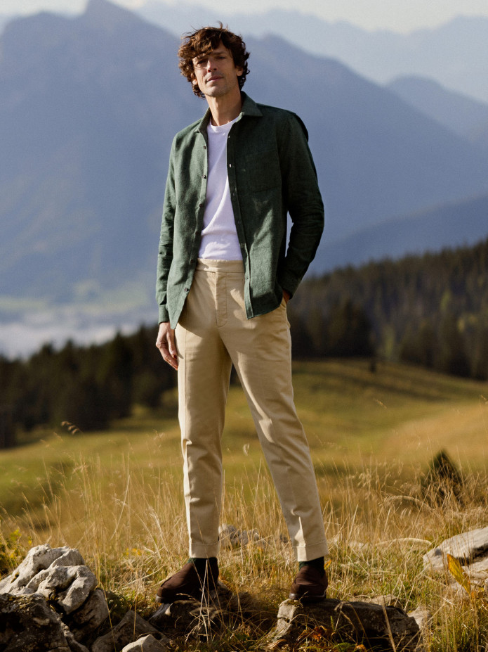 Camisa verde de franela gruesa con cuello italiano