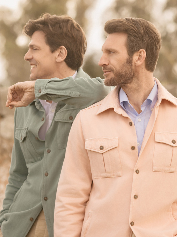 Sobrecamisa verde eucalipto lino y algodón Menorca