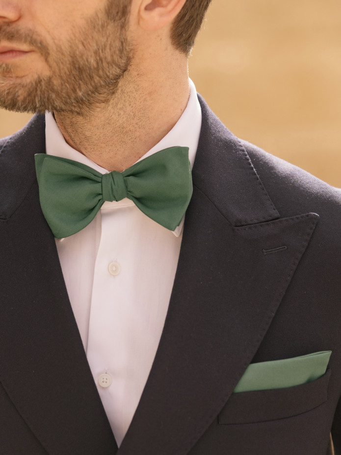 Pañuelo de traje de seda verde inglés Amalfi