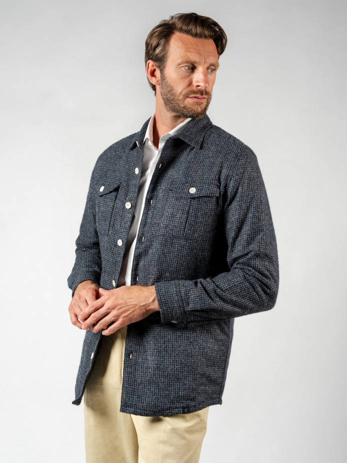 Sobrecamisa de lana mezclada azul marino con efecto jaspeado