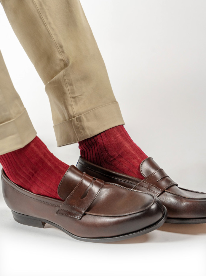 Calcetines largos de hilo de Escocia rojo amaranto