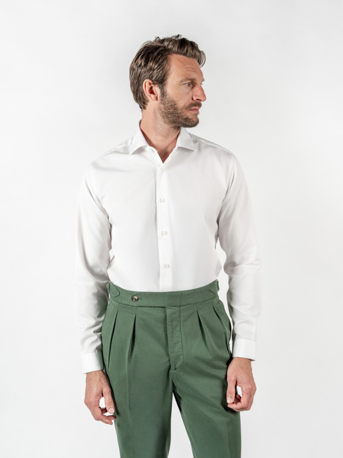 Camisa blanca de cuello italiano antiarrugas