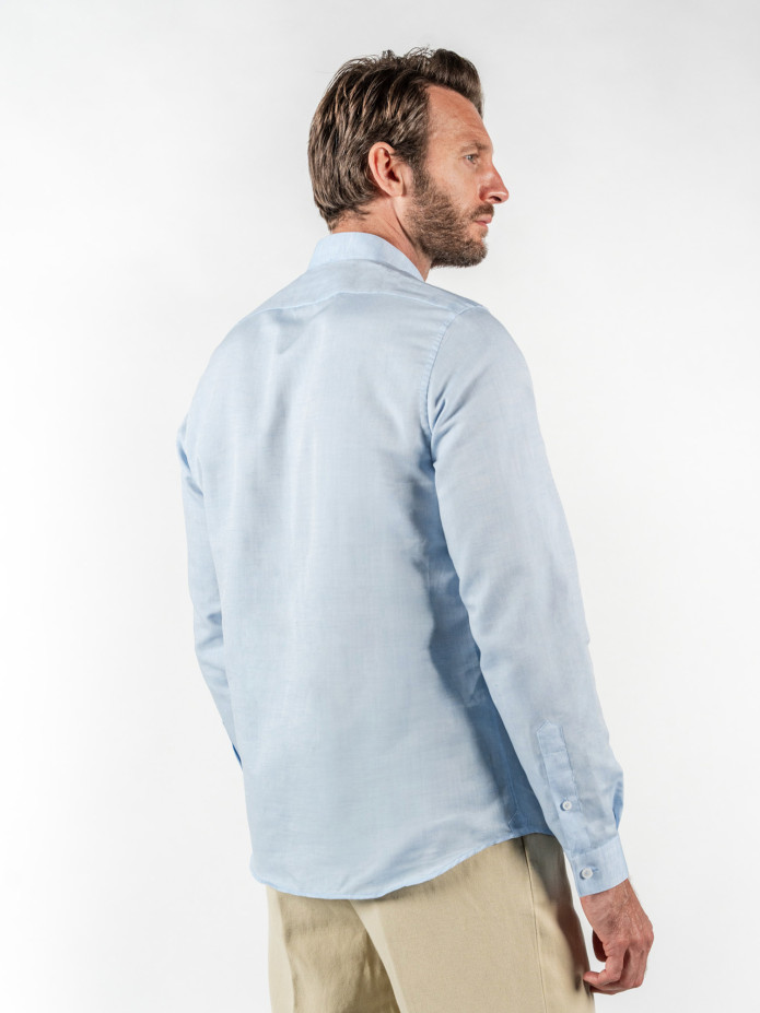 Camisa de cuello invertido en lino y algodón azul cielo