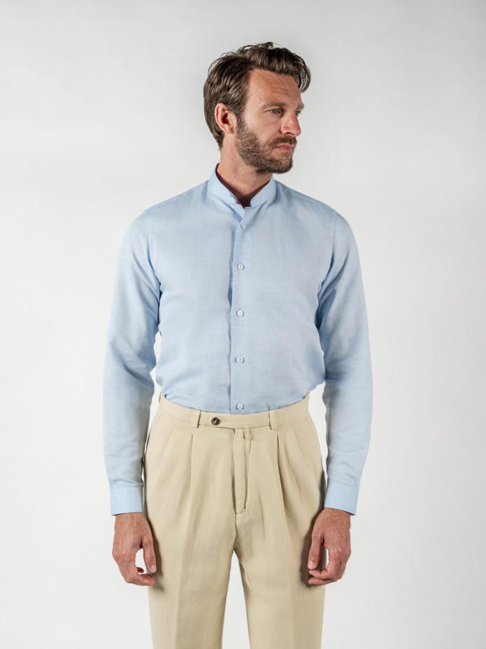 Camisa de cuello invertido en lino y algodón azul cielo