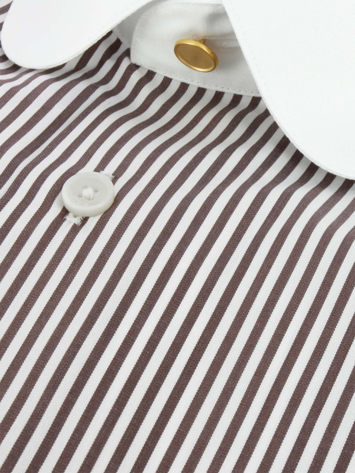 Camisa de cuello redondo con rayas marrones