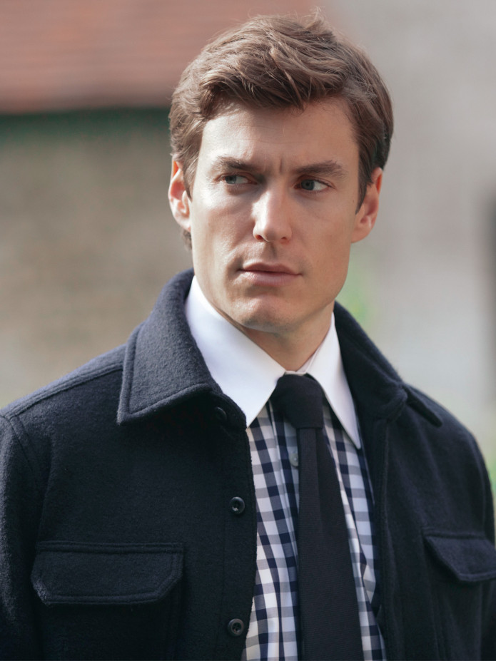 Camisa de cuello francés en sarga vichy azul marino