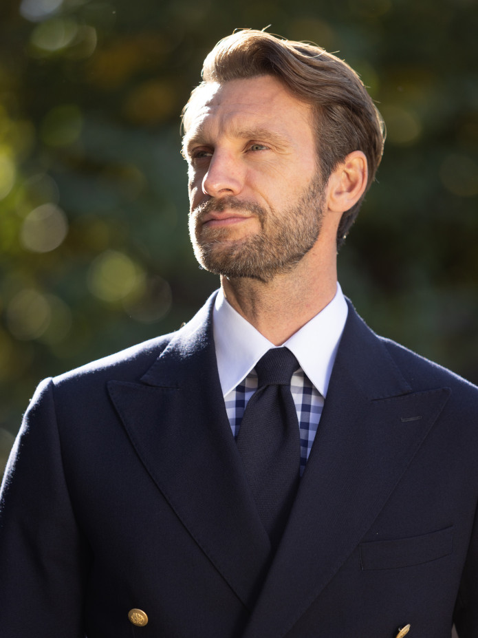 Camisa de cuello francés en sarga vichy azul marino