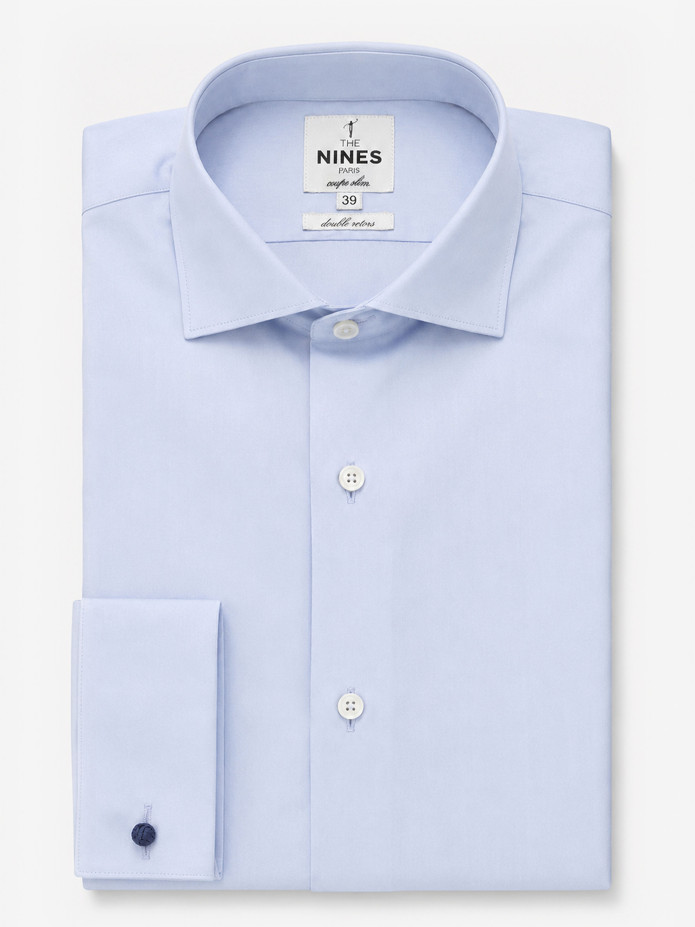 Camisa con cuello italiano y puños de mosquetero