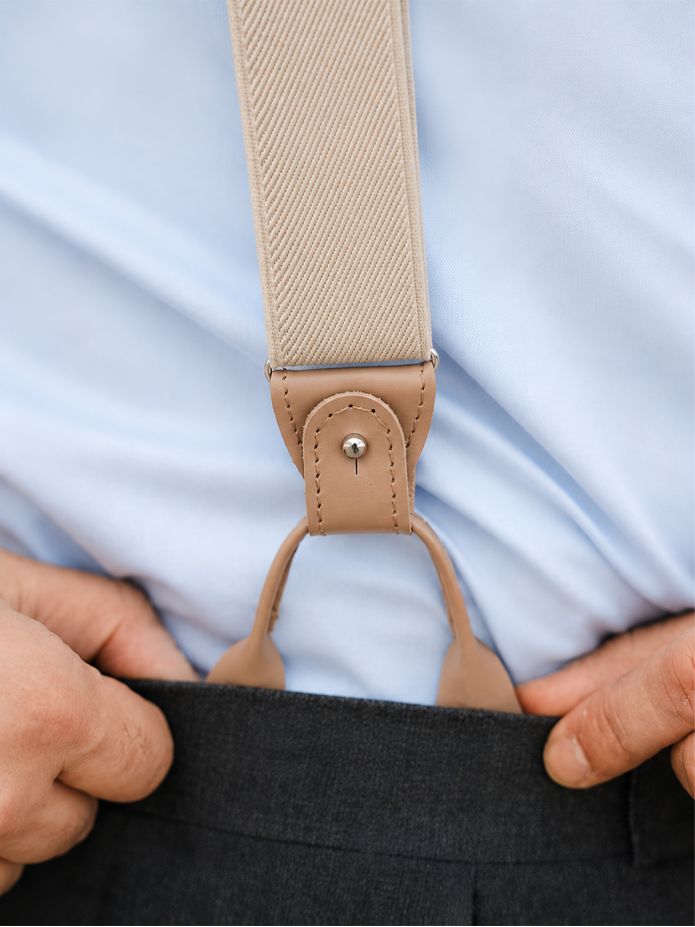 Tirantes de hombre beige con botones