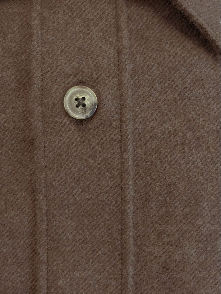 Camisa de cuello francés en franela marrón