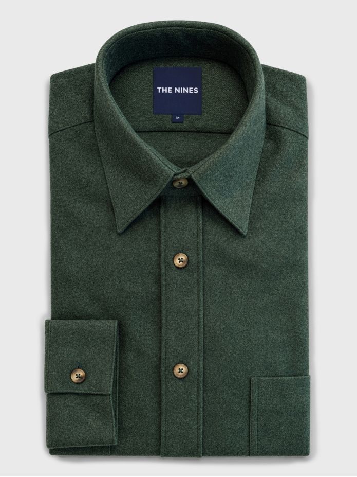 Camisa de cuello francés en franela verde bosque