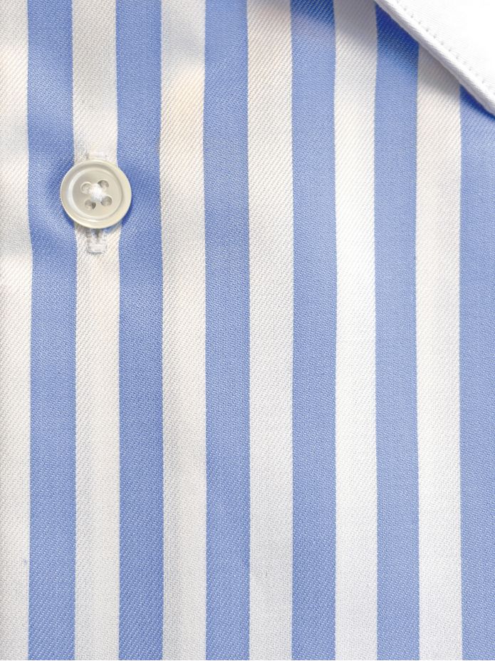 Camisa de cuello francés inarrugable a rayas azul cielo