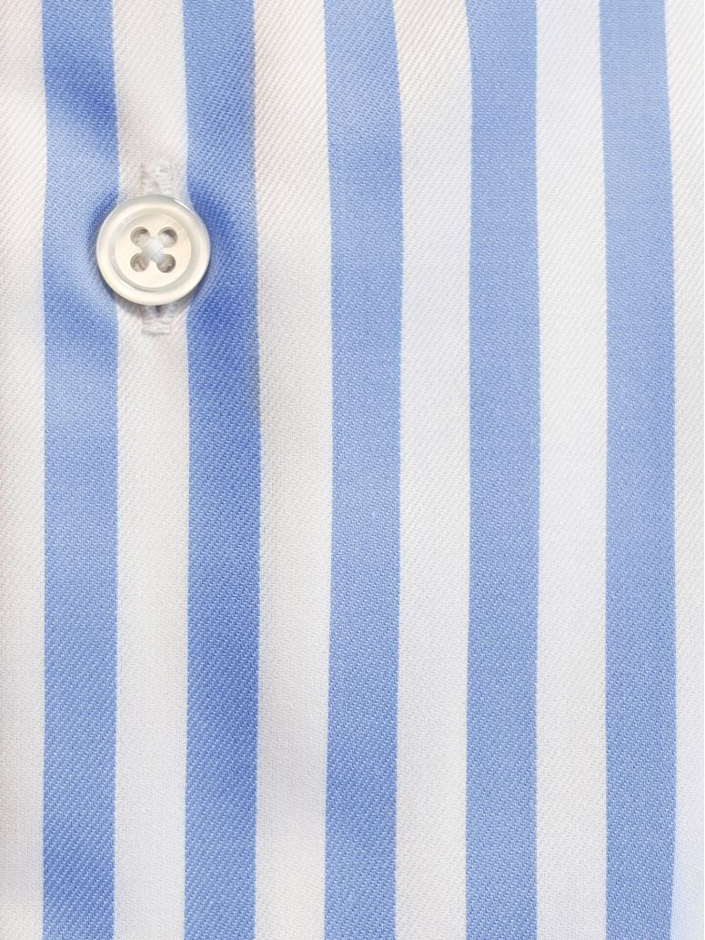 Camisa de cuello italiano invertido inarrugable a rayas azul cielo
