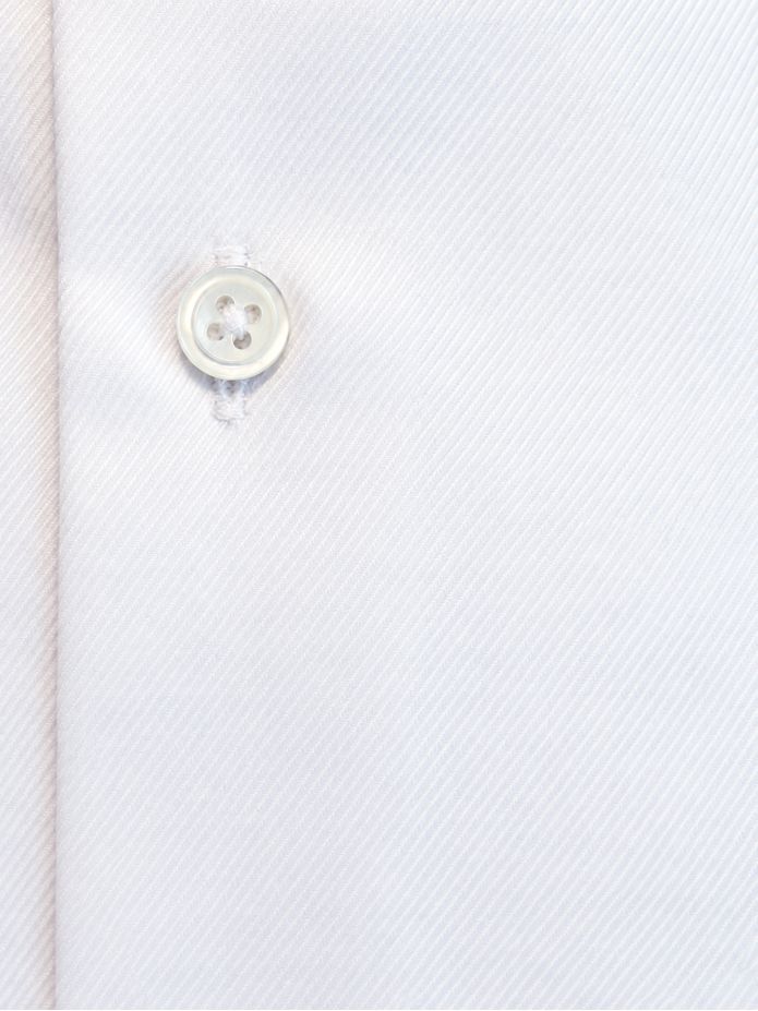 Camisa de cuello italiano en twill blanco con puños de gemelos