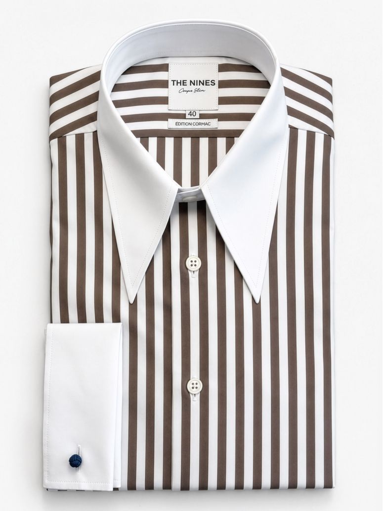 Camisa de cuello de punta a rayas marrón
