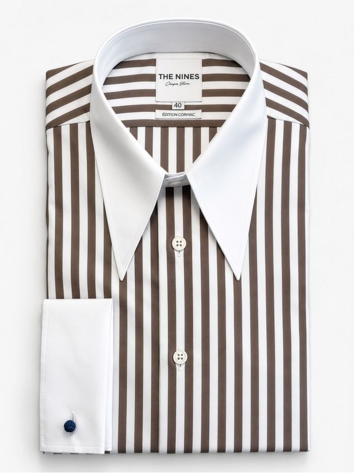 Camisa de cuello de punta a rayas marrón