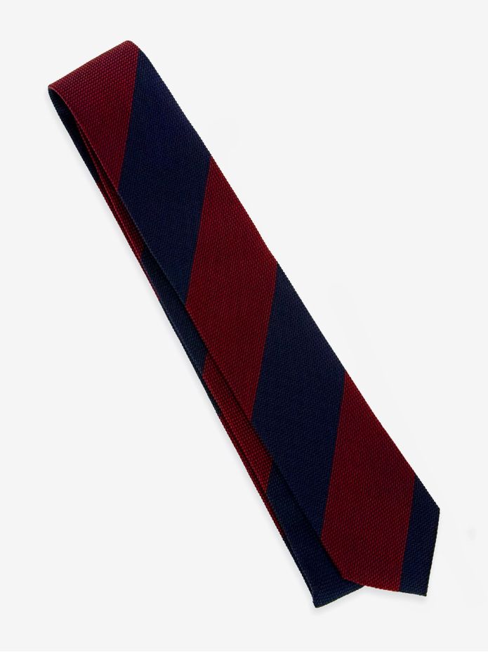 Corbata de seda granadina azul marino con rayas burdeos