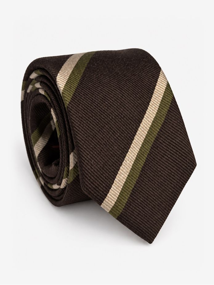 Corbata club de seda marrón con rayas verdes y crema