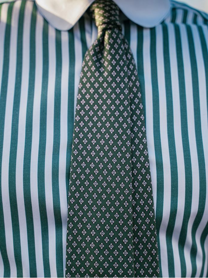 Camisa de cuello redondo a rayas verdes