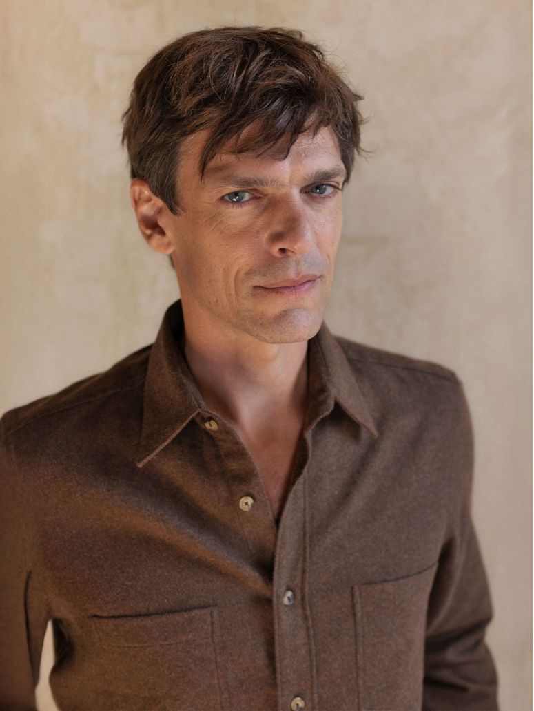 Camisa de cuello francés en franela marrón