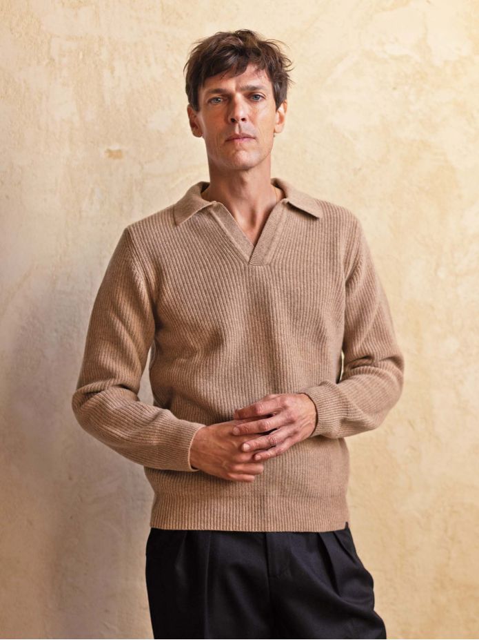 Jersey marrón con cuello de polo Finn