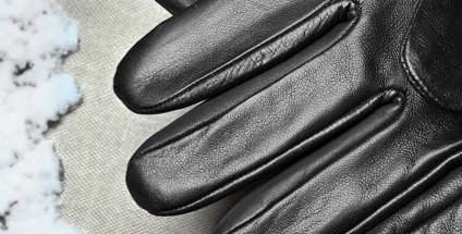 Guantes de cuero para Hombre: La elegancia atemporal en la punta de los dedos